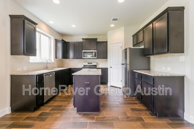 Foto del edificio - 145 Blue Oak Blvd