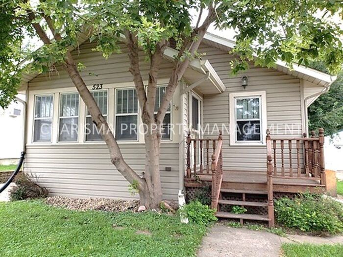 Primary Photo - 523 N Cliff Ave