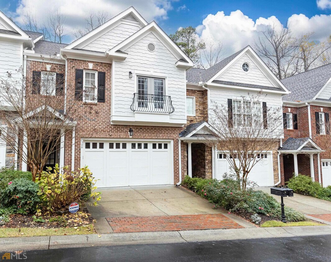 Foto principal - 5492 Glenridge Dr