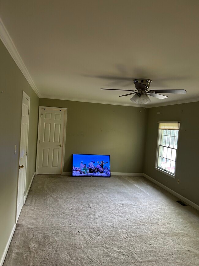 Building Photo - 548 Quince Ct