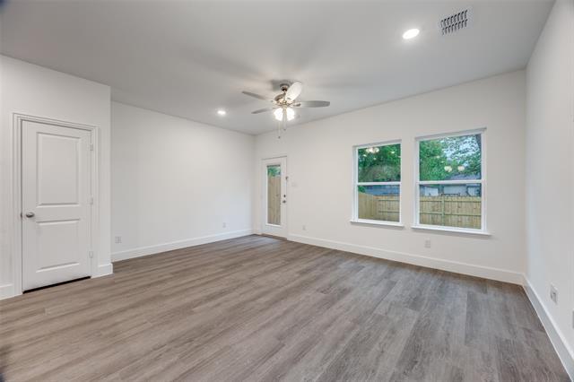 Foto del edificio - 412 E 7th St