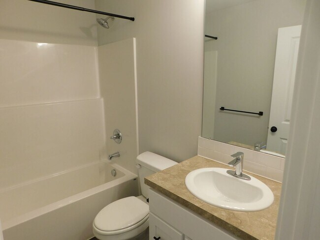 Foto del edificio - Cozy 2 bedroom/1 bath home in El Dorado
