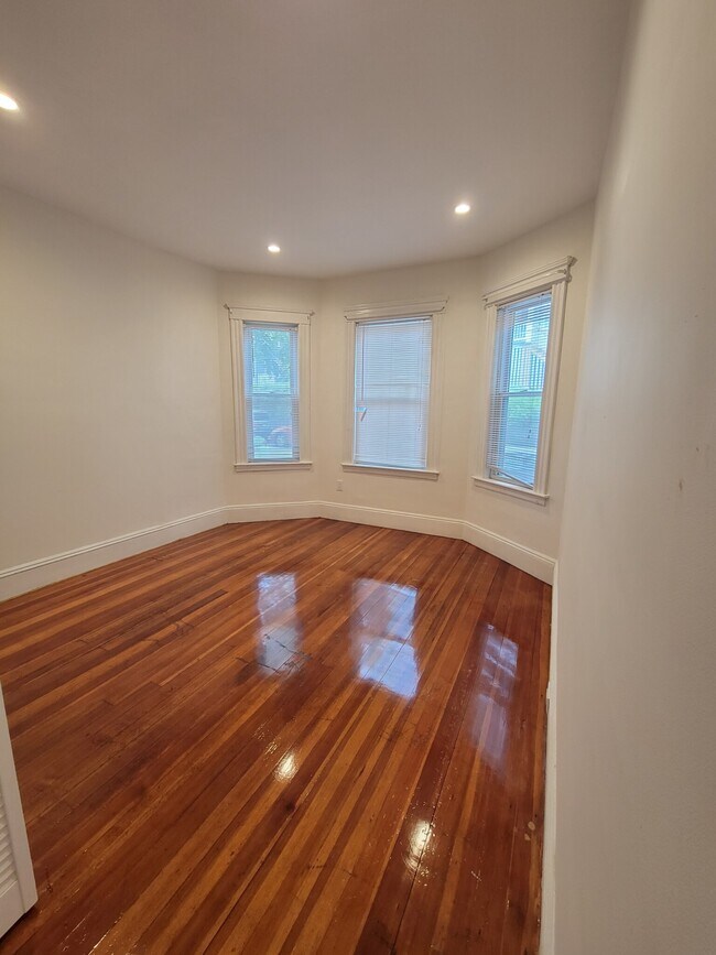 Foto del edificio - 32 Juliette St