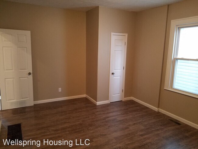 Building Photo - 4 br, 1 bath House - 42 27th St