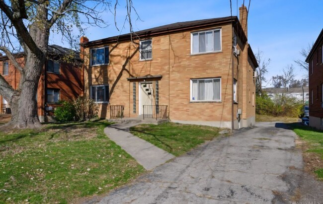 Building Photo - 3910 E Gatewood Ln