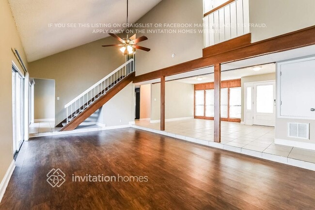 Building Photo - 1074 Windsong Cir