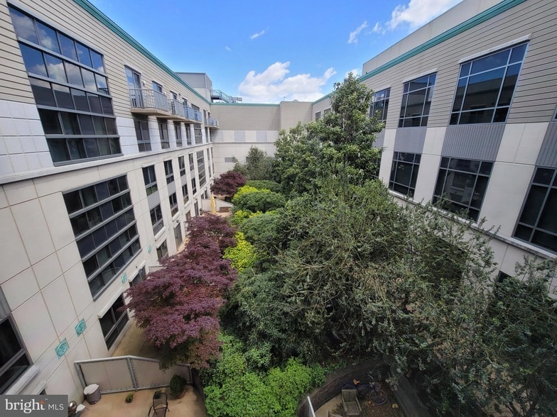 Photo - 777 7th St NW Unit 1003