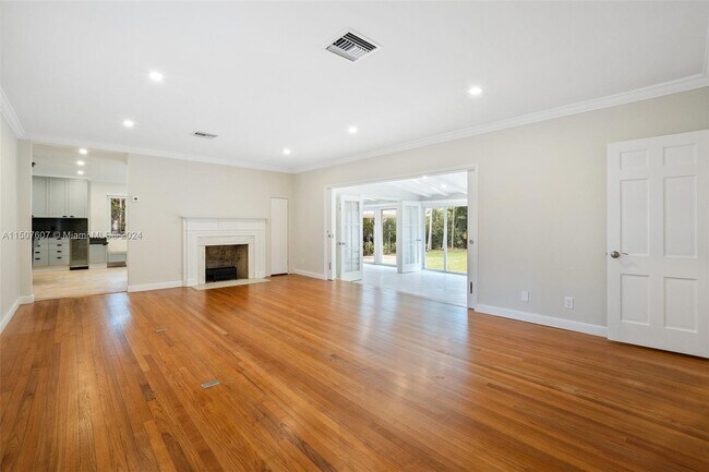Building Photo - 247 Bal Bay Dr