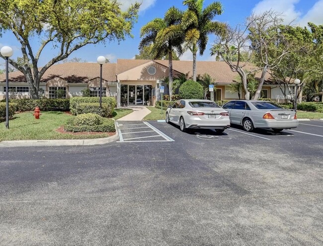 Building Photo - 8351 Sunmeadow Ln