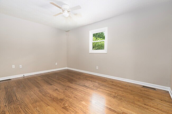 Foto del edificio - 216 Morehead Rd