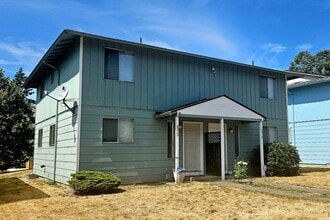 Building Photo - 4312 S Cedar St