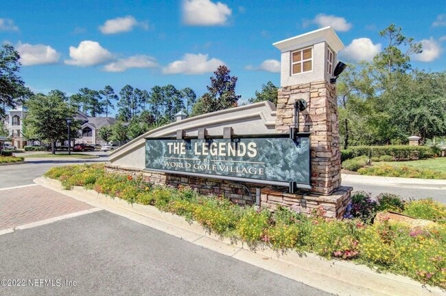 Gated Entry - 115 Legendary Dr