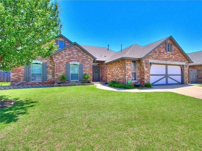 Building Photo - 16804 Valderama Way