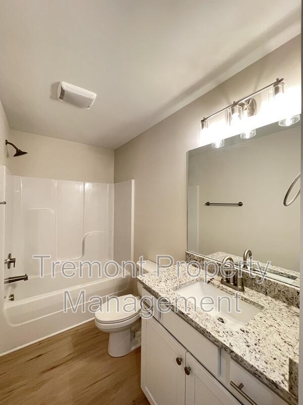Foto del edificio - 322 W 41st St