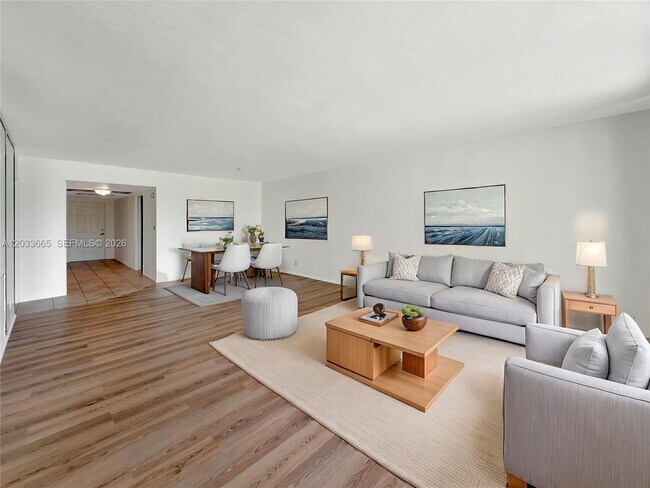 Foto del edificio - 3641 Oaks Clubhouse Dr