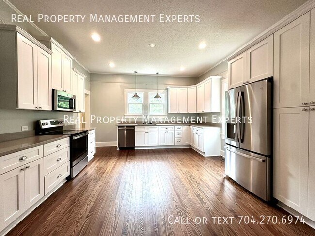 Foto del edificio - 6540 Plyler Rd
