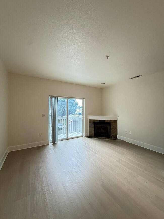 Foto del edificio - 18425 SW Stepping Stone Dr