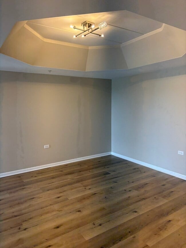 Building Photo - 14100 Sheffield Dr