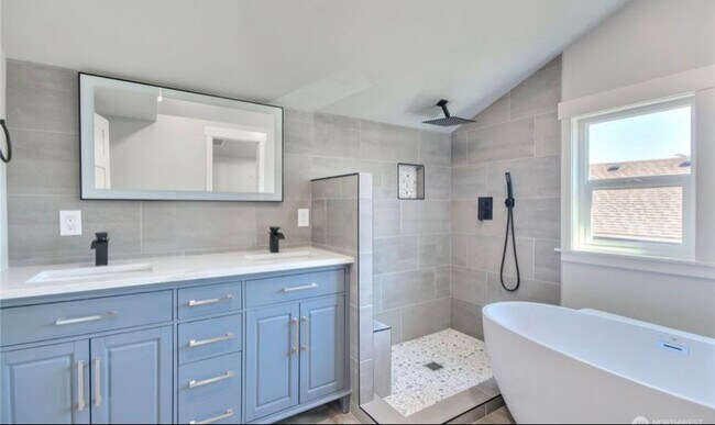 Foto del edificio - 3577 E J St