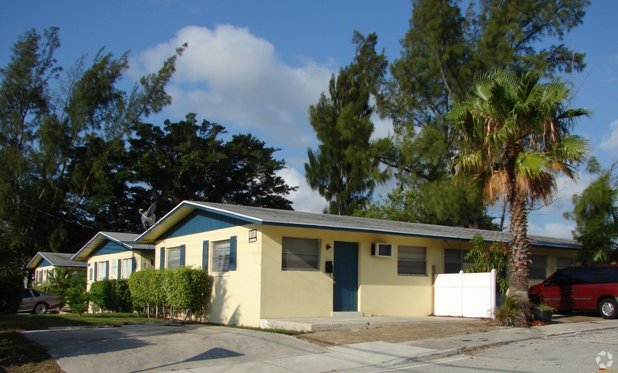 Foto principal - 800 54th St