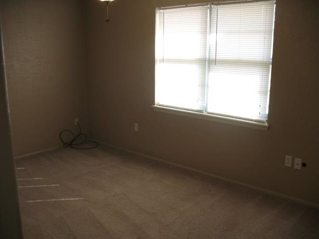 Foto del edificio - 4307 NW Pollard Ave