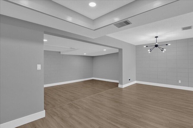 Foto del edificio - FOR RENT!! SIMPLY STUNNING 4 BED 2 BATH PO...