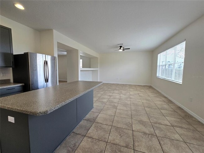 Building Photo - 6889 Lake Eaglebrooke Dr