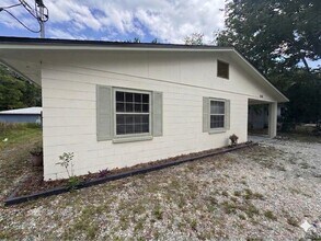 Building Photo - 560 Aiken St