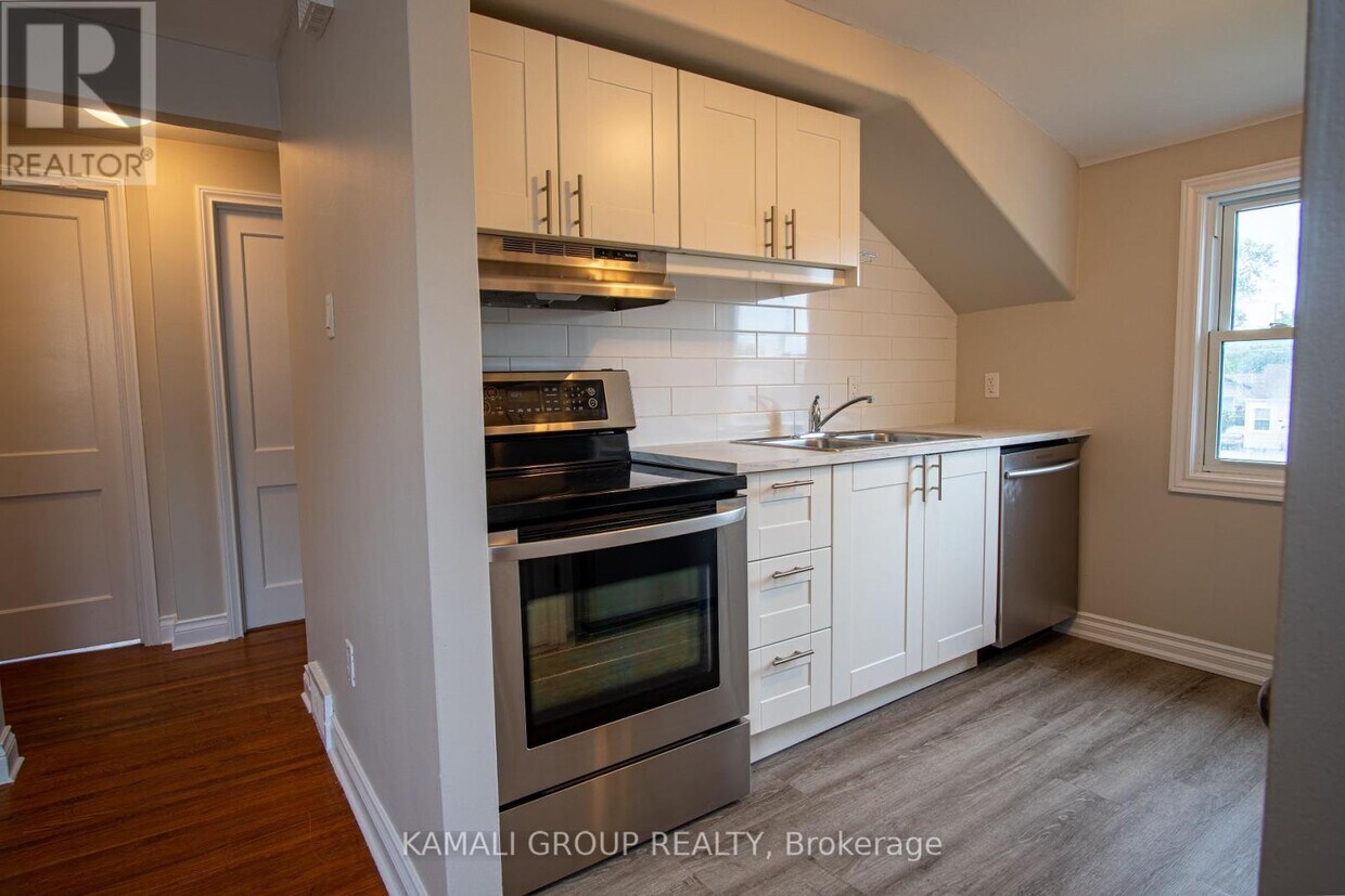 Photo principale - 15 Sherbourne St