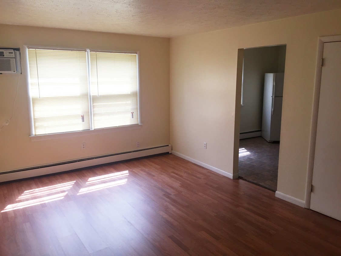 Foto principal - 20 Trumbull Ct
