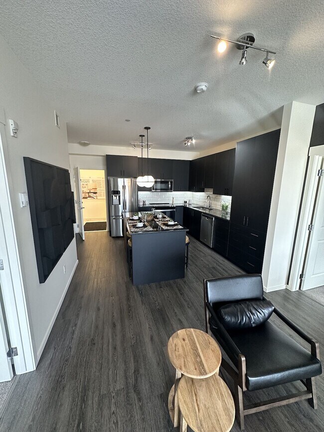 Photo du bâtiment - Beautiful 3 Bed/2bath Condo in the Heart o...