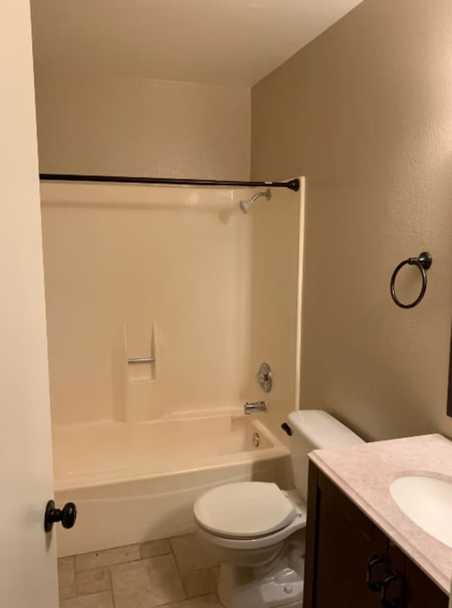 Building Photo - 24713 Sand Wedge Ln