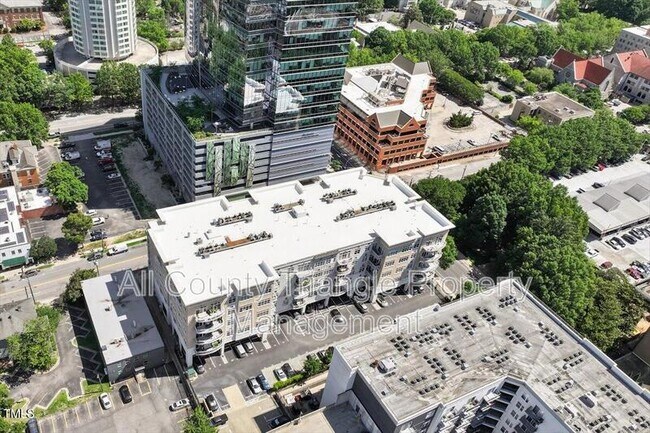 Foto del edificio - 317 W Morgan St