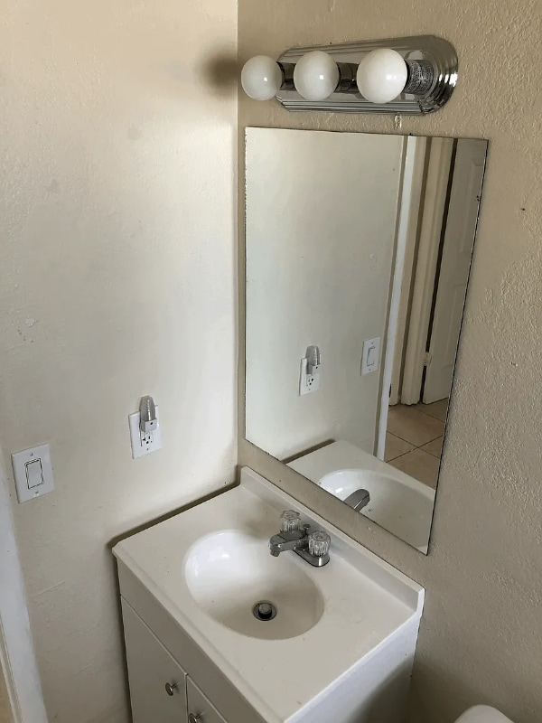 Building Photo - 902 NW 10th St