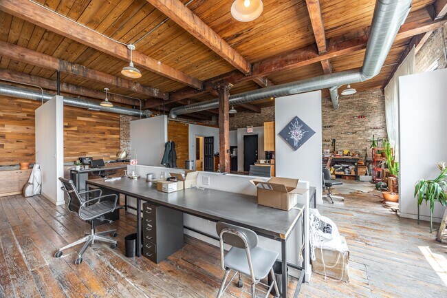 Foto del edificio - 3124 W Carroll Ave