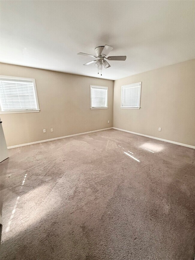 Foto del edificio - 106 Longacre Dr