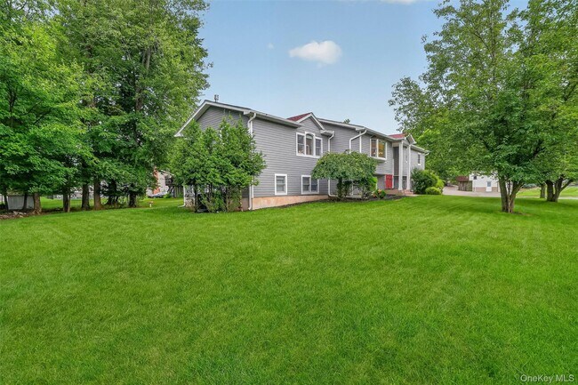 Building Photo - 234 Betsy Ross Dr