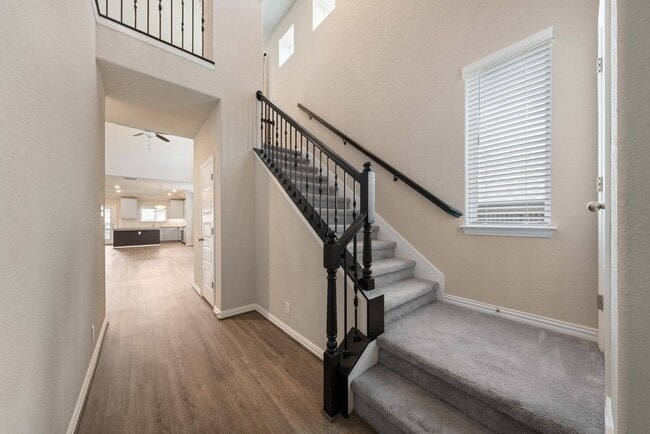 Foto del edificio - Stylish 3-Bed Home with Pool Access, Island Kitchen & Fenced Yard in New Braunfels