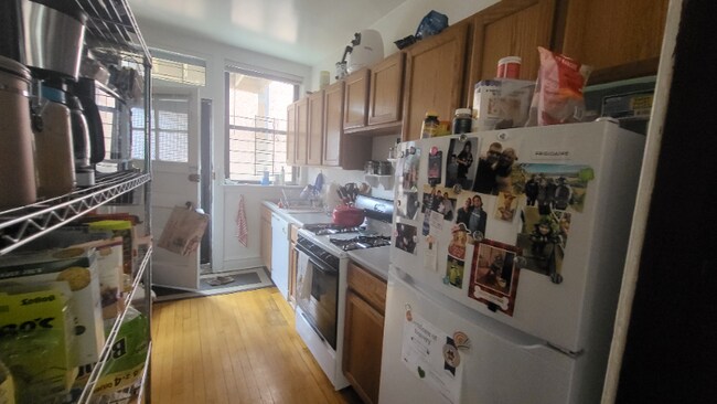 Foto del edificio - 1453 W Cornelia Ave