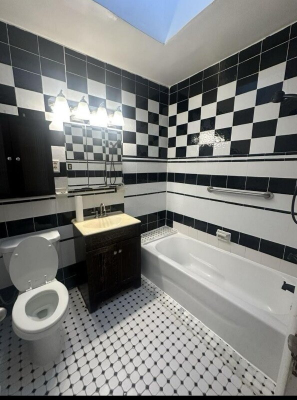 Primary Photo - 301 Loureiro Ln