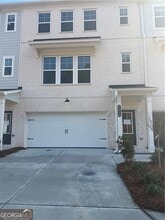 Building Photo - 6204 Kenbrook Dr