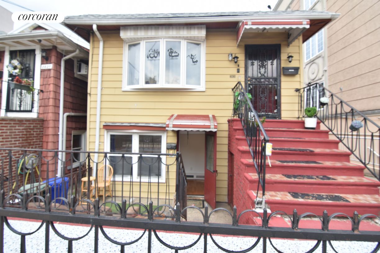 Primary Photo - 2831 Batchelder St