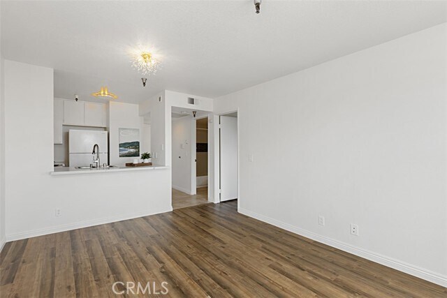 Building Photo - 3830 Avenida Del Presidente