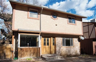 Building Photo - 451 Mountain Shadow Dr