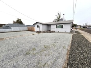 Building Photo - 55 N Cottage St
