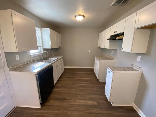 Foto del edificio - 1611 Buxton Rd