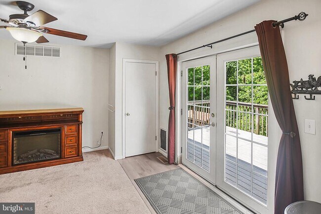Foto del edificio - 1451 Double Gate Rd