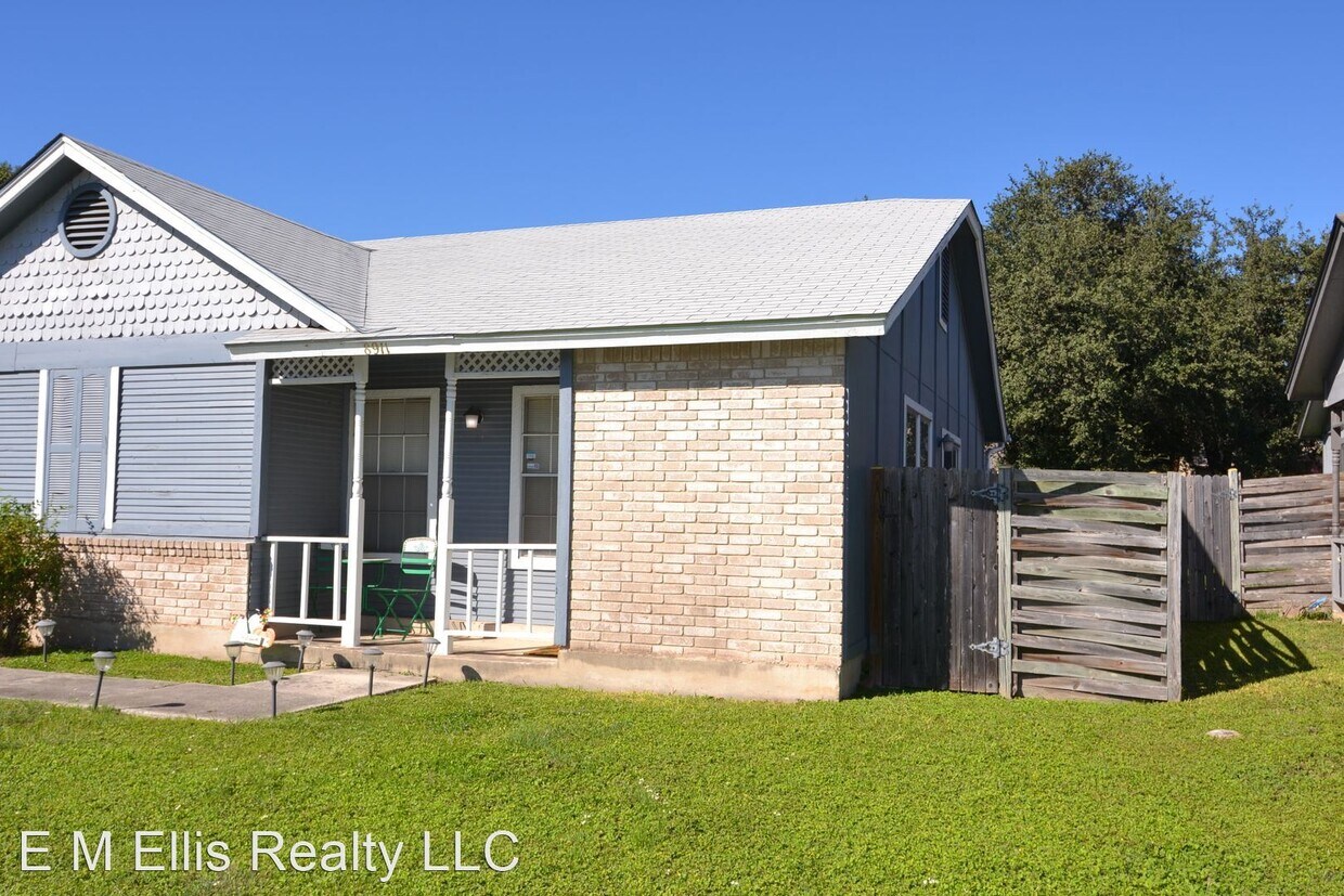 Foto del edificio - 2 br, 1 bath House - 8911 Fall River
