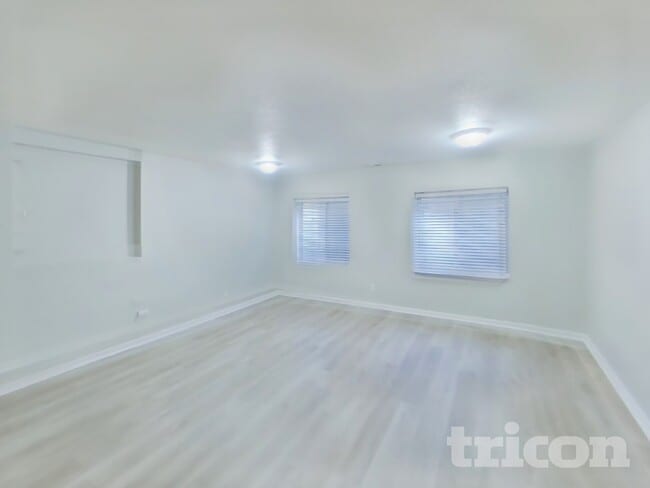 Building Photo - 633 Golden Eagle Dr