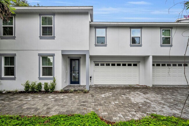 Foto del edificio - Downtown Townhome